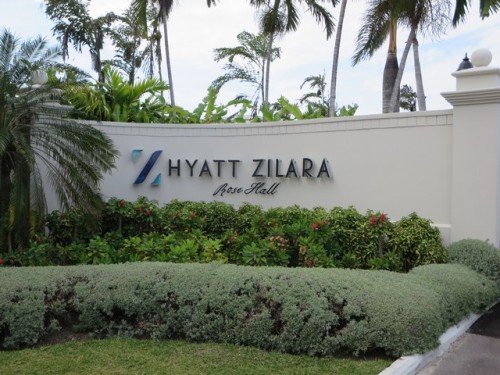 Booking your Private Airport Transfer Service to the Hyatt Zilara is pretty easy. Our modern fully air conditioned vehicles awaits you upon arrival and departure.