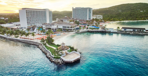 Riu Palace Tropical Bay Airport Transfer from Montego Bay provides direct shuttle service with no stops along the way. Enjoy convenient airport transfer that you can book 24 hours a day.